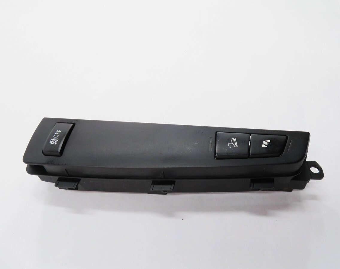 Thumbnail 3: 2011 BMW 535i (F10) TRACTION CONTROL HILL DESCENT PDC SWITCH BUTTON PANEL