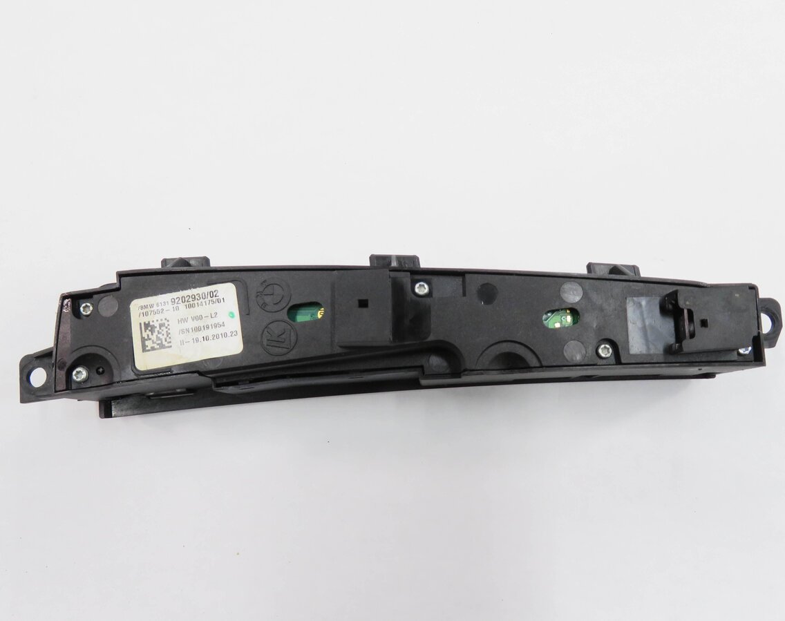 Thumbnail 6: 2011 BMW 535i (F10) TRACTION CONTROL HILL DESCENT PDC SWITCH BUTTON PANEL