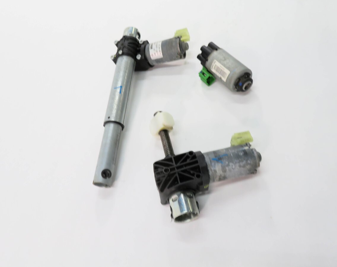 Thumbnail 3: 2011 BMW 535i (F10) LEFT FRONT DRIVER POWER SEAT ADJUSTMENT MOTOR SET-3
