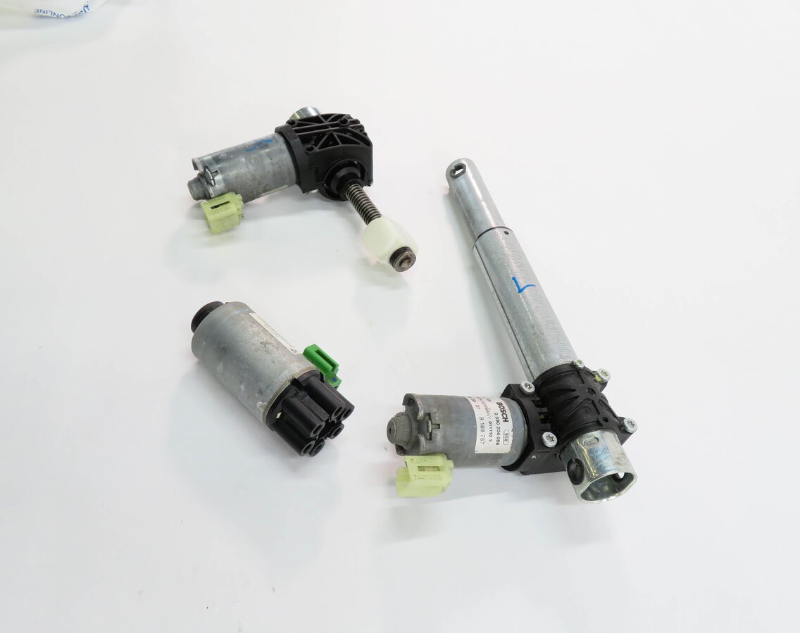 Thumbnail 4: 2011 BMW 535i (F10) LEFT FRONT DRIVER POWER SEAT ADJUSTMENT MOTOR SET-3