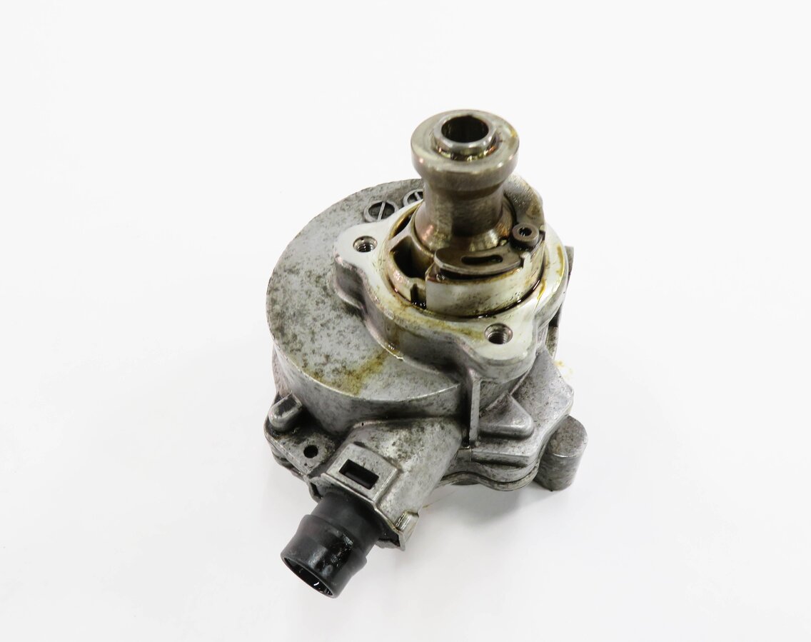 Thumbnail 2: 10-12 BMW 135i 335i 535i 640i X3 X5 X6 (E87 E90 E70) 3.0L N55 BRAKE VACUUM PUMP