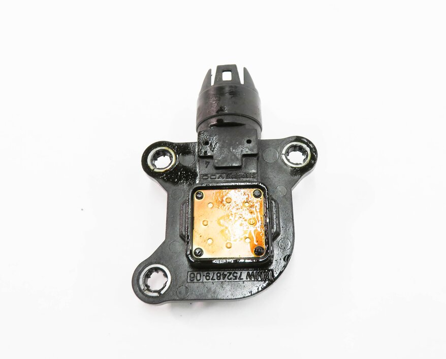 Thumbnail 5: 2006 BMW 325i (E90) 3.0L N52 ENGINE - ECCENTRIC CAM CAMSHAFT POSITION SENSOR