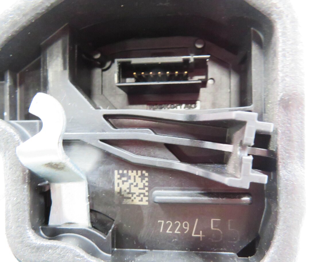 Thumbnail 8: 2003-2018 E87 F22 E90 E60 F04 F10 F06 E70 E71 F12 E65 F01 LEFT FRONT DOOR LATCH