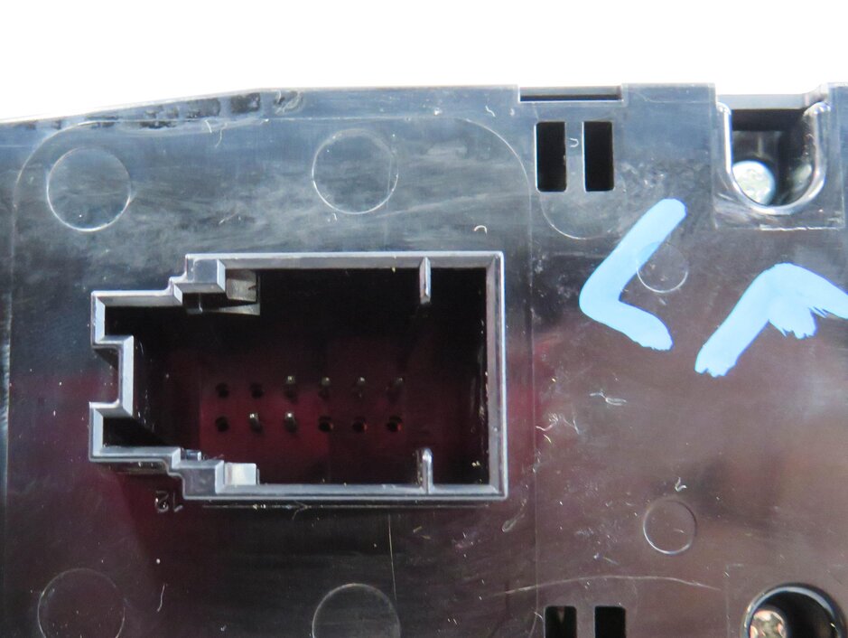 Thumbnail 7: 09-15 BMW 740i 750i 760i B7 (F01) DRIVER WINDOW SWITCH w/ SHADE & P-FOLD (BLACK)