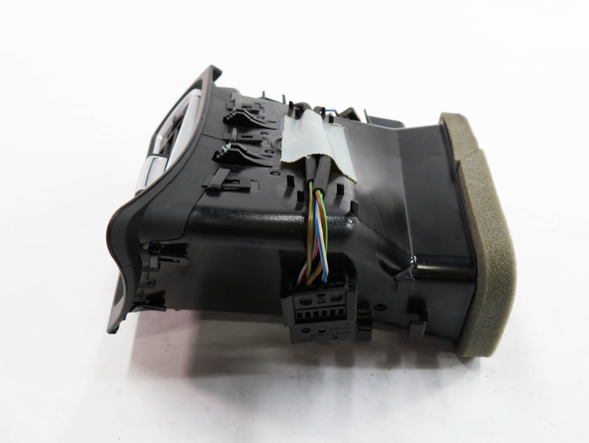 Thumbnail 3: 2013 BMW 740i (F01) LEFT FRONT DRIVER DASH HEATER A/C AIR VENT
