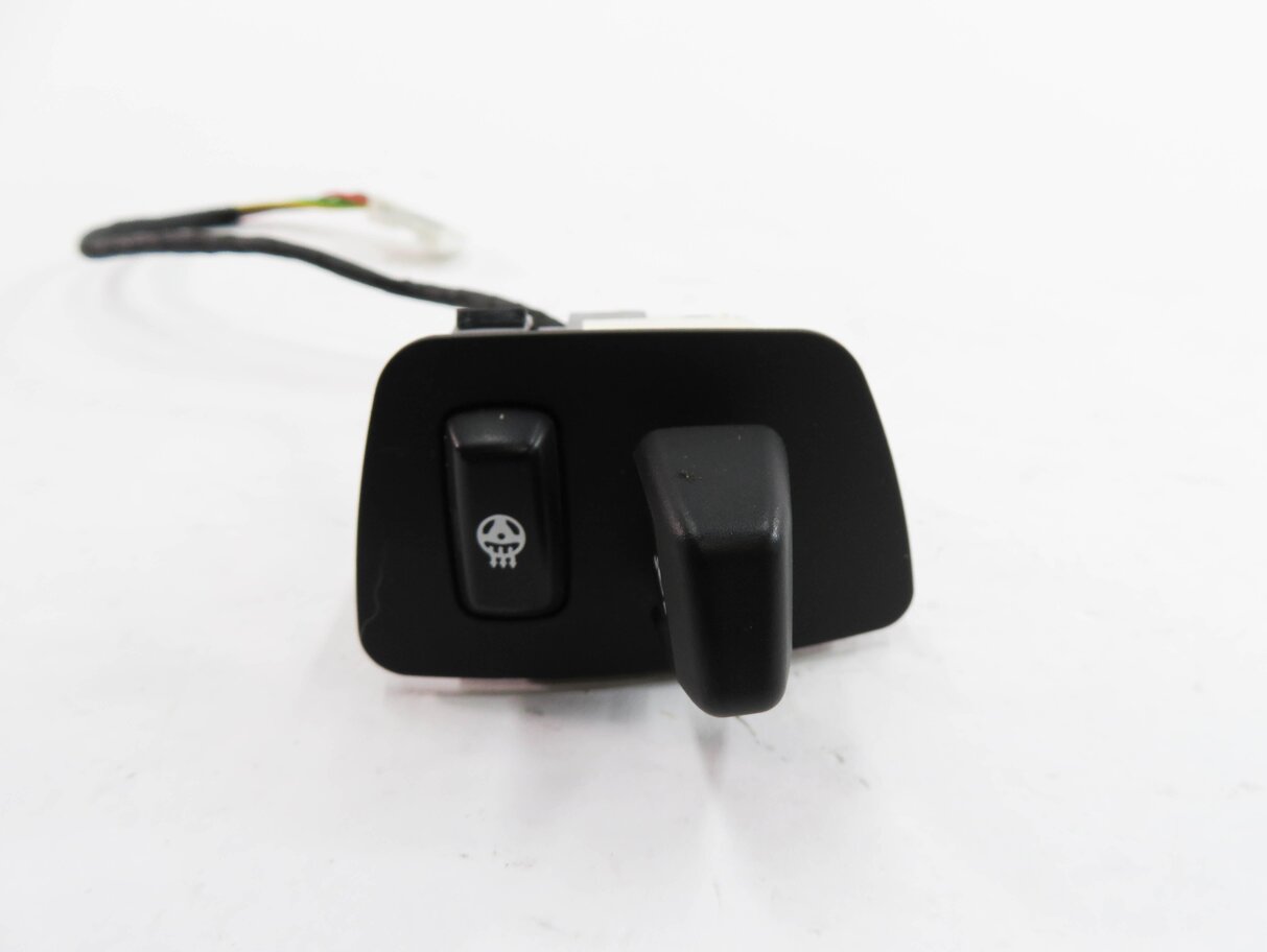 Thumbnail 2: 2013 BMW 740i (F01) HEATED STEERING ADJUSTMENT SWITCH BUTTON