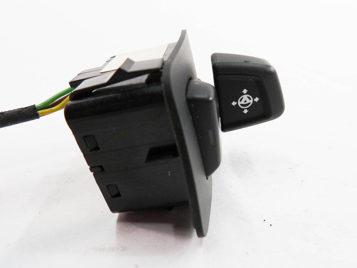 Thumbnail 5: 2013 BMW 740i (F01) HEATED STEERING ADJUSTMENT SWITCH BUTTON