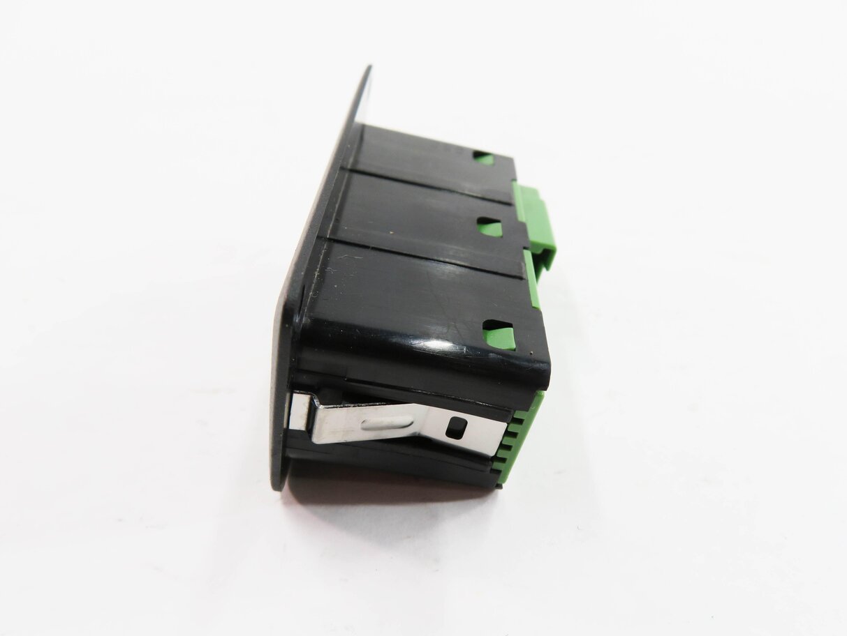 Thumbnail 3: 2013 BMW 740i (F01) TRUNK LOCK SWITCH BUTTON