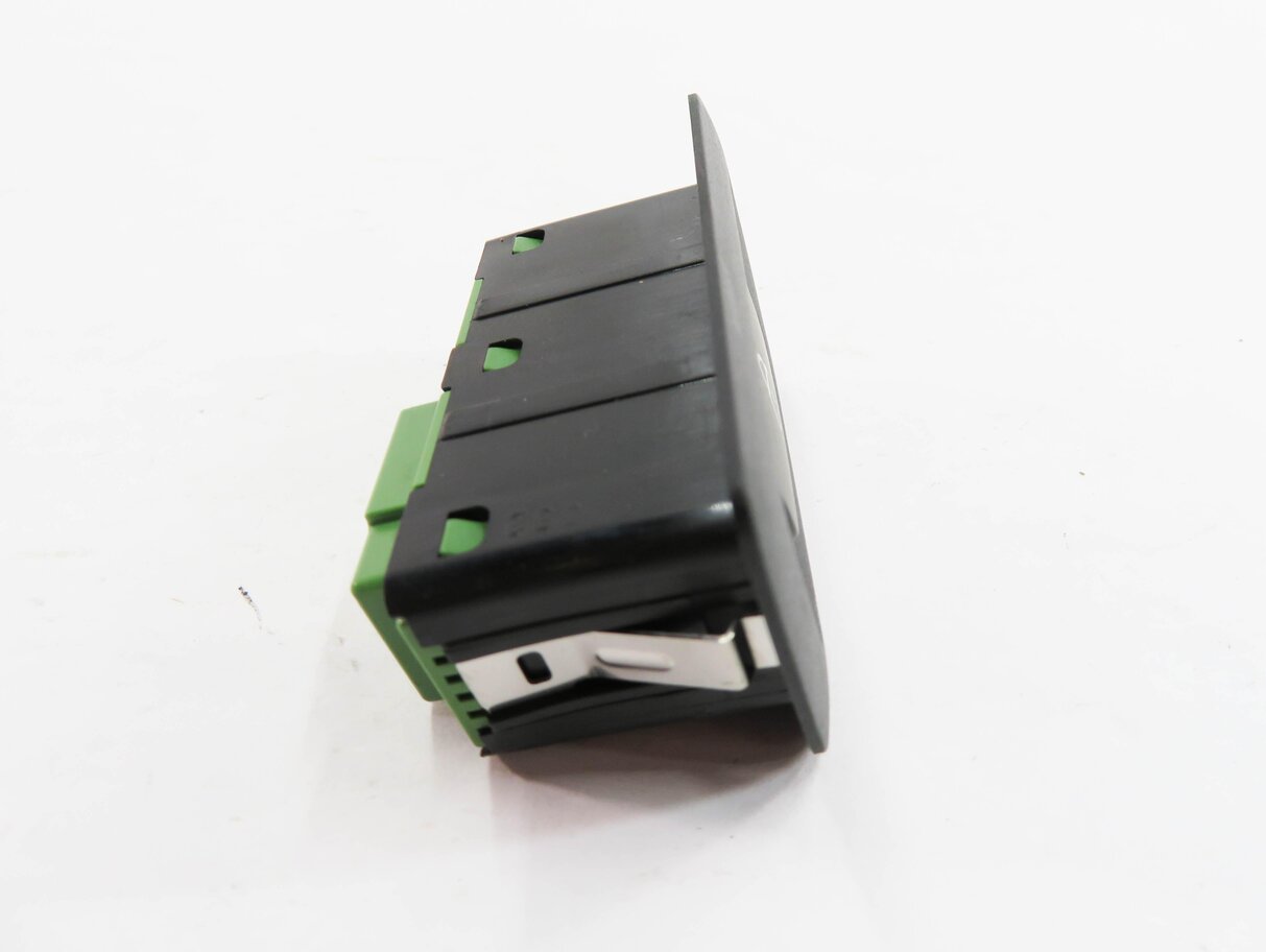 Thumbnail 5: 2013 BMW 740i (F01) TRUNK LOCK SWITCH BUTTON