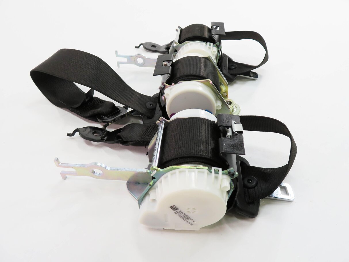 Thumbnail 3: 2013 BMW 740i (F01) REAR SEAT - SEATBELT RETRACTOR SET-3 (BLACK)
