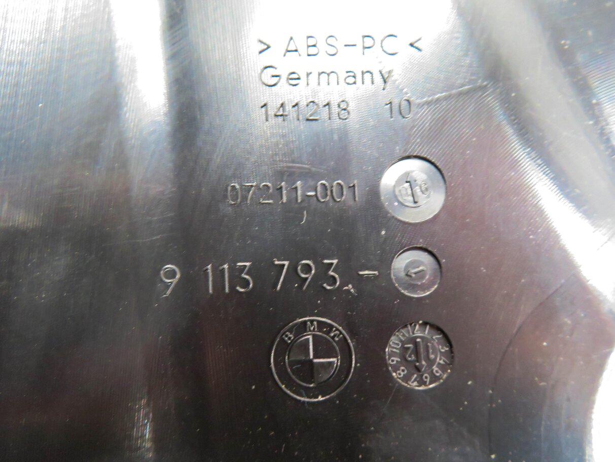 Thumbnail 11: 2013 BMW 740i (F01) LEFT REAR PILLAR HEATER A/C AIR VENT (BLACK)