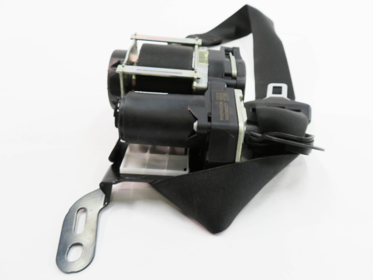 Thumbnail 4: 13-15 BMW 740i 750i 760i (F01 F02 F04) LEFT DRIVER SEATBELT RETRACTOR (BLACK)