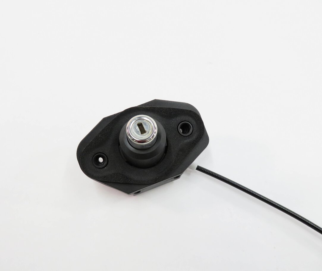Thumbnail 2: 2013 BMW 740i (F01) REAR TRUNK LOCK CYLINDER PUSH BUTTON (DOES NOT INCLUDE KEY)