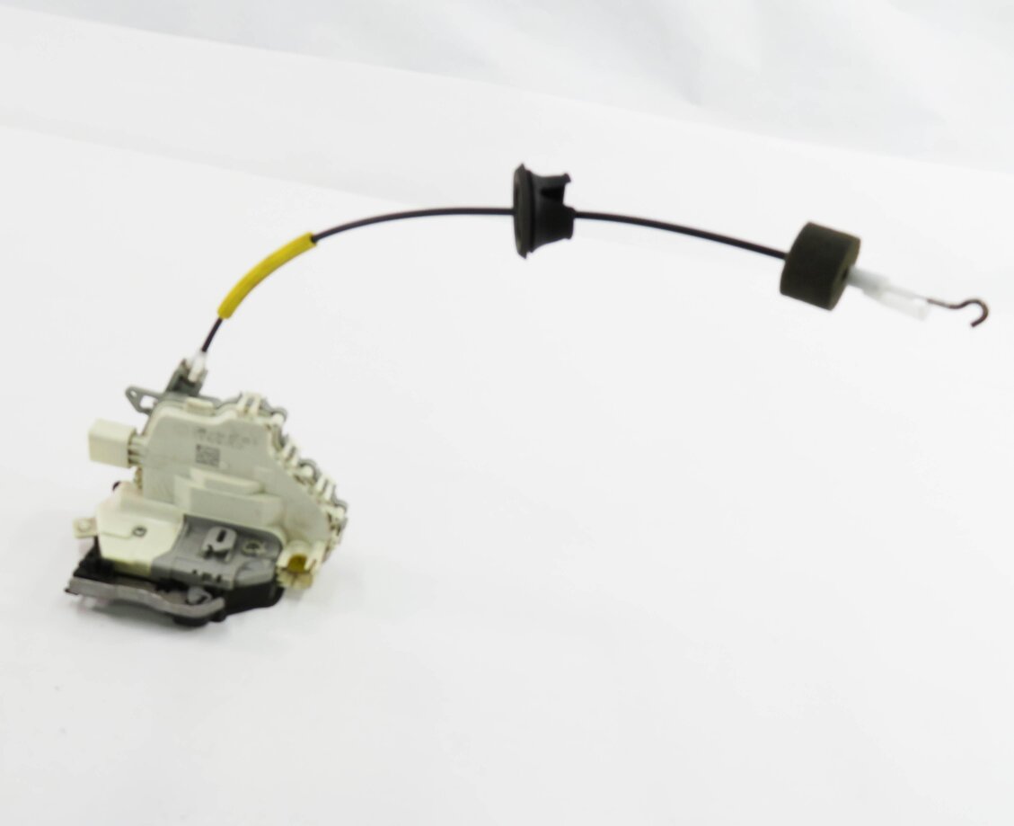 Thumbnail 2: 2010-2017 AUDI A4 A5 A6 A7 A8 Q3 Q5 Q7 S5 S6 S7 S8 TT - LEFT FRONT DOOR LATCH