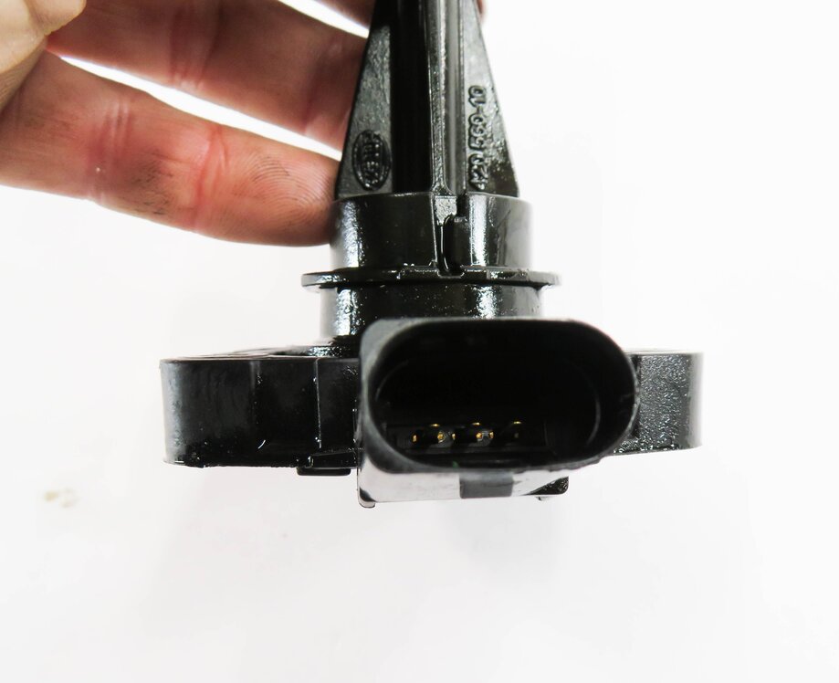 Thumbnail 6: 2015 AUDI SQ5 (B8 8R) 3.0L CTU SUPERCHARGED ENGINE - OIL LEVEL SENSOR SENDER