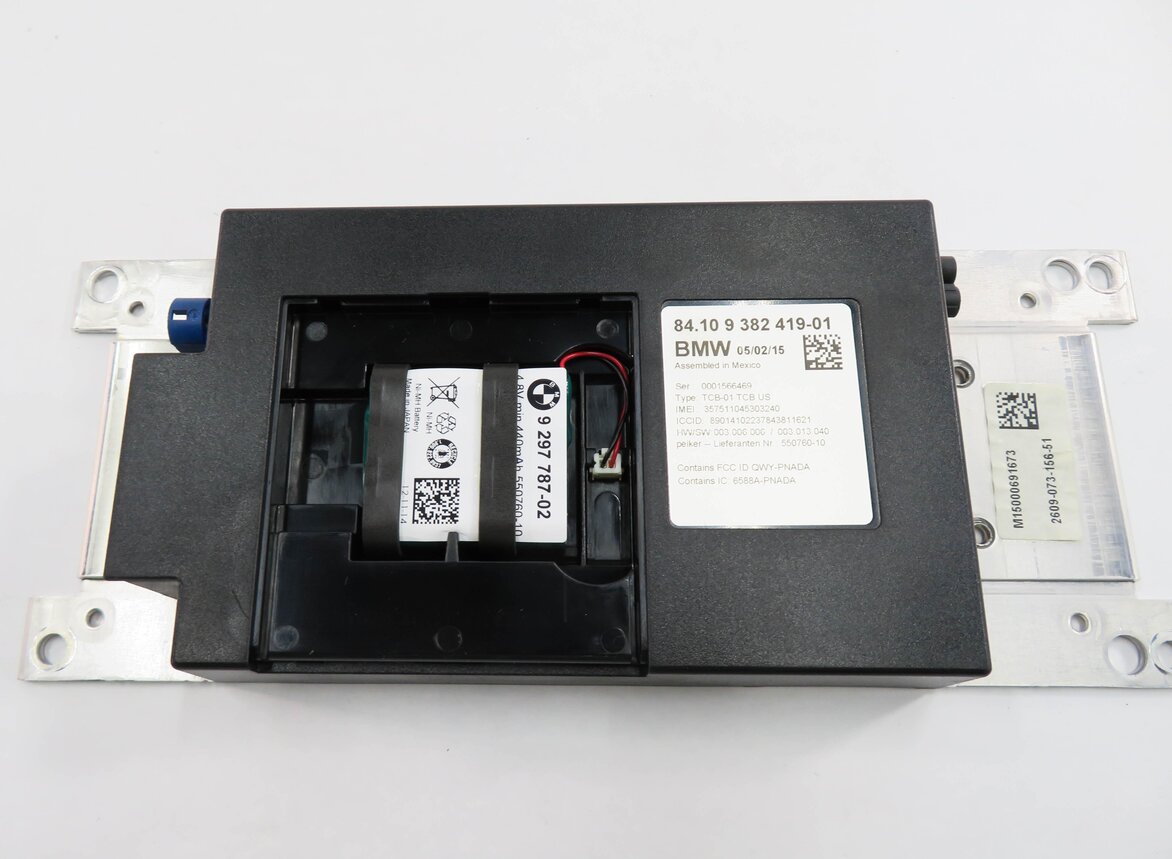 Thumbnail 3: 2015 BMW 535i (F10) BLUETOOTH TELEMATICS COMMUNICATION CONTROL MODULE