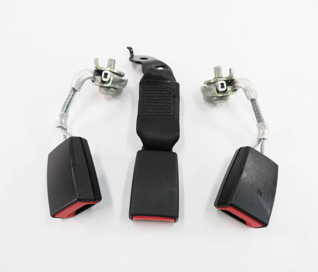 Thumbnail 2: 2015 BMW 535i (F10) REAR SEAT - SEATBELT BUCKLE RECEIVER SET-3 (BLACK)