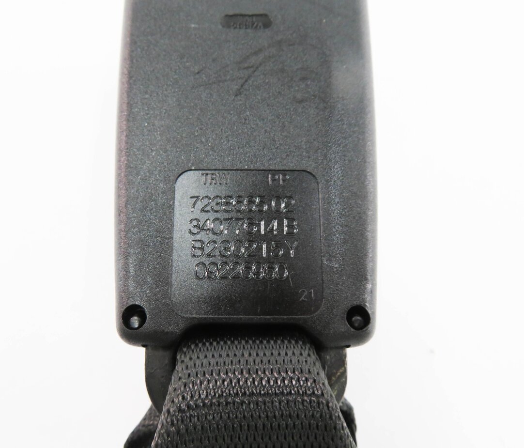 Thumbnail 7: 2015 BMW 535i (F10) REAR SEAT - SEATBELT BUCKLE RECEIVER SET-3 (BLACK)