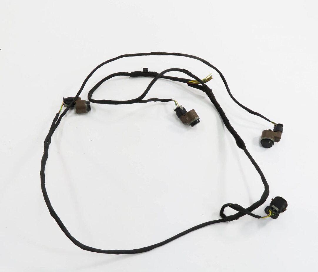 Thumbnail 2: 2015 BMW 535i (F10) REAR PDC PARK DISTANCE SENSOR SET-4 w/ HARNESS (BLACK)