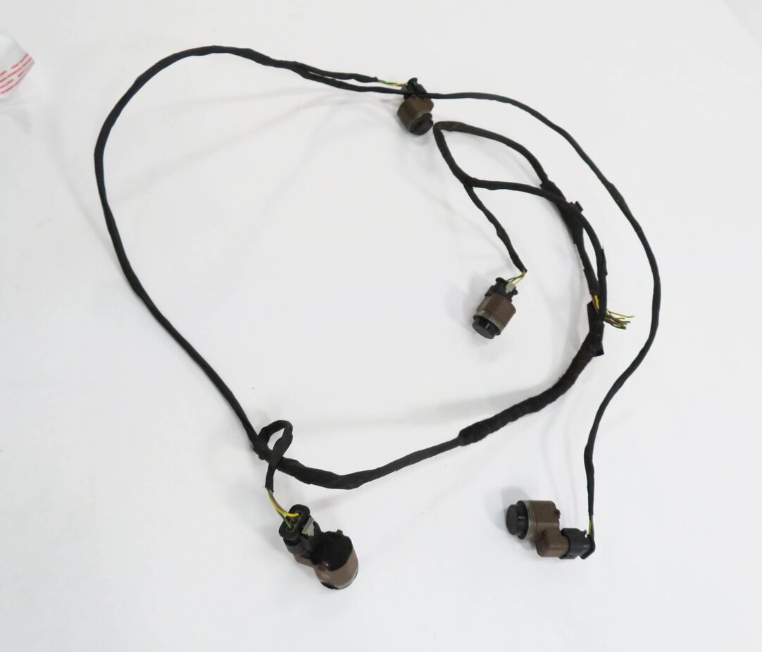 Thumbnail 4: 2015 BMW 535i (F10) REAR PDC PARK DISTANCE SENSOR SET-4 w/ HARNESS (BLACK)