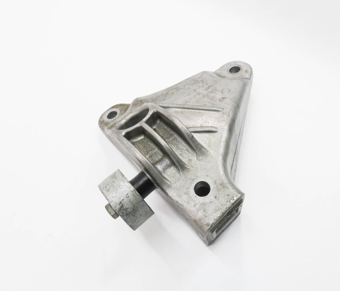2015 BMW 535i (F10) 3.0L N55 TURBO - LEFT DRIVER ENGINE MOUNT BRACKET