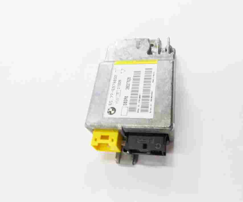 Thumbnail 4: 2006 BMW 750LI (E66)  RIGHT PILLAR SECURITY SAFETY RESTRAINT CONTROL MODULE