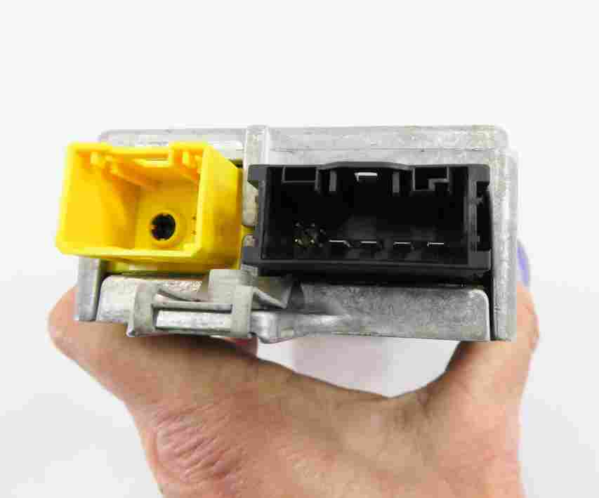 Thumbnail 6: 2006 BMW 750LI (E66)  RIGHT PILLAR SECURITY SAFETY RESTRAINT CONTROL MODULE