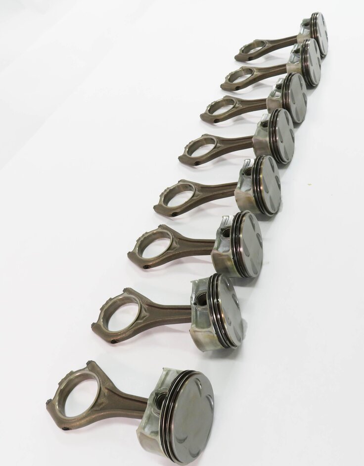 Thumbnail 5: 04-10 BMW 550i 650i 750i X5 (E60 E65 E66 E70) 4.8L N62 V8 ENGINE PISTON SET-8