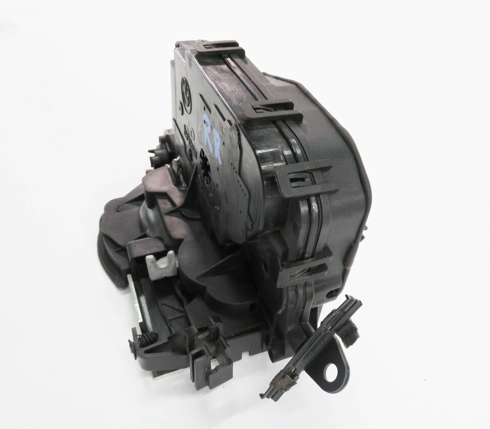 Thumbnail 3: 2010-2018 BMW E90 F30 F32 E60 F10 F01 F25 F26 E70 E71 - RIGHT REAR DOOR LATCH