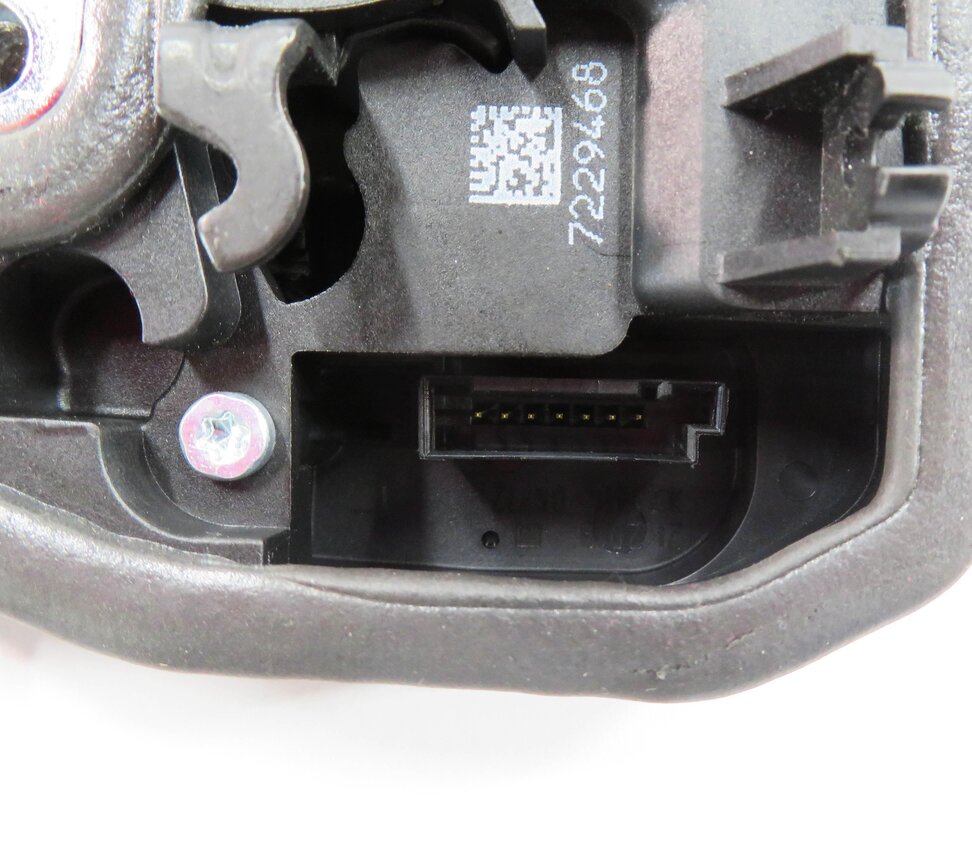 Thumbnail 6: 2010-2018 BMW E90 F30 F32 E60 F10 F01 F25 F26 E70 E71 - RIGHT REAR DOOR LATCH