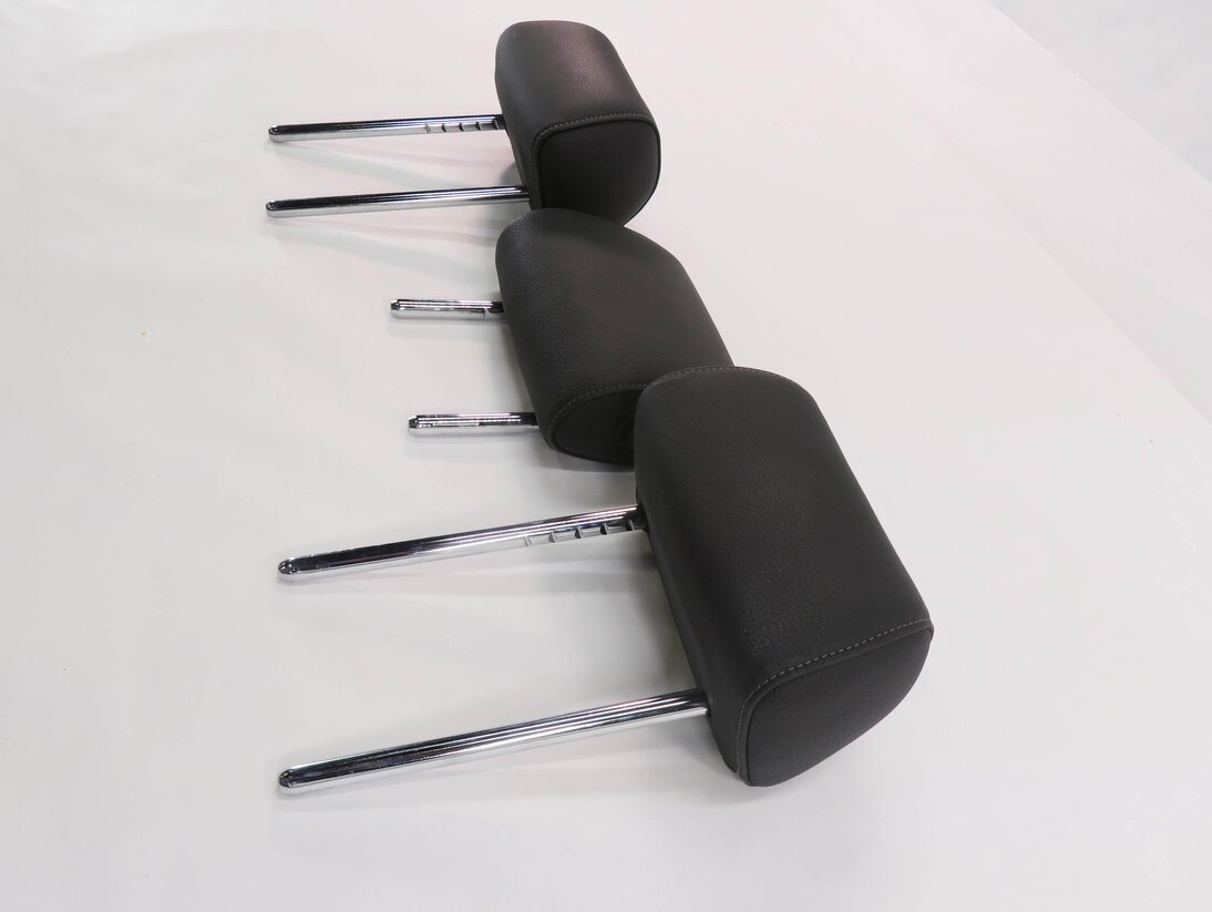 Thumbnail 3: 2011 BMW 335i (E90) REAR SEAT HEADREST SET-3 (BLACK LEATHER LCSW)