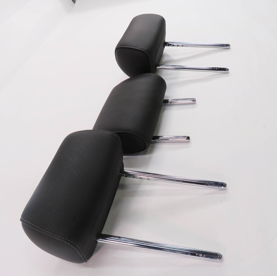 Thumbnail 4: 2011 BMW 335i (E90) REAR SEAT HEADREST SET-3 (BLACK LEATHER LCSW)