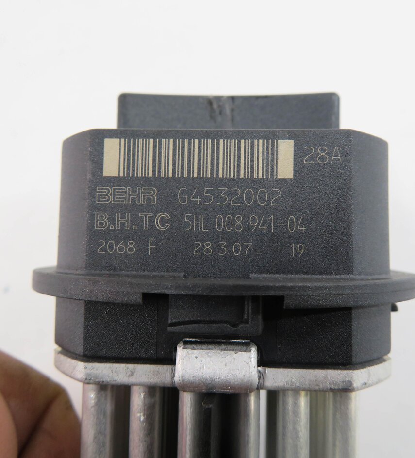 Thumbnail 7: 2007 BMW X5 (E70) REAR HEATER A/C BLOWER FAN MOTOR SPEED RESISTOR