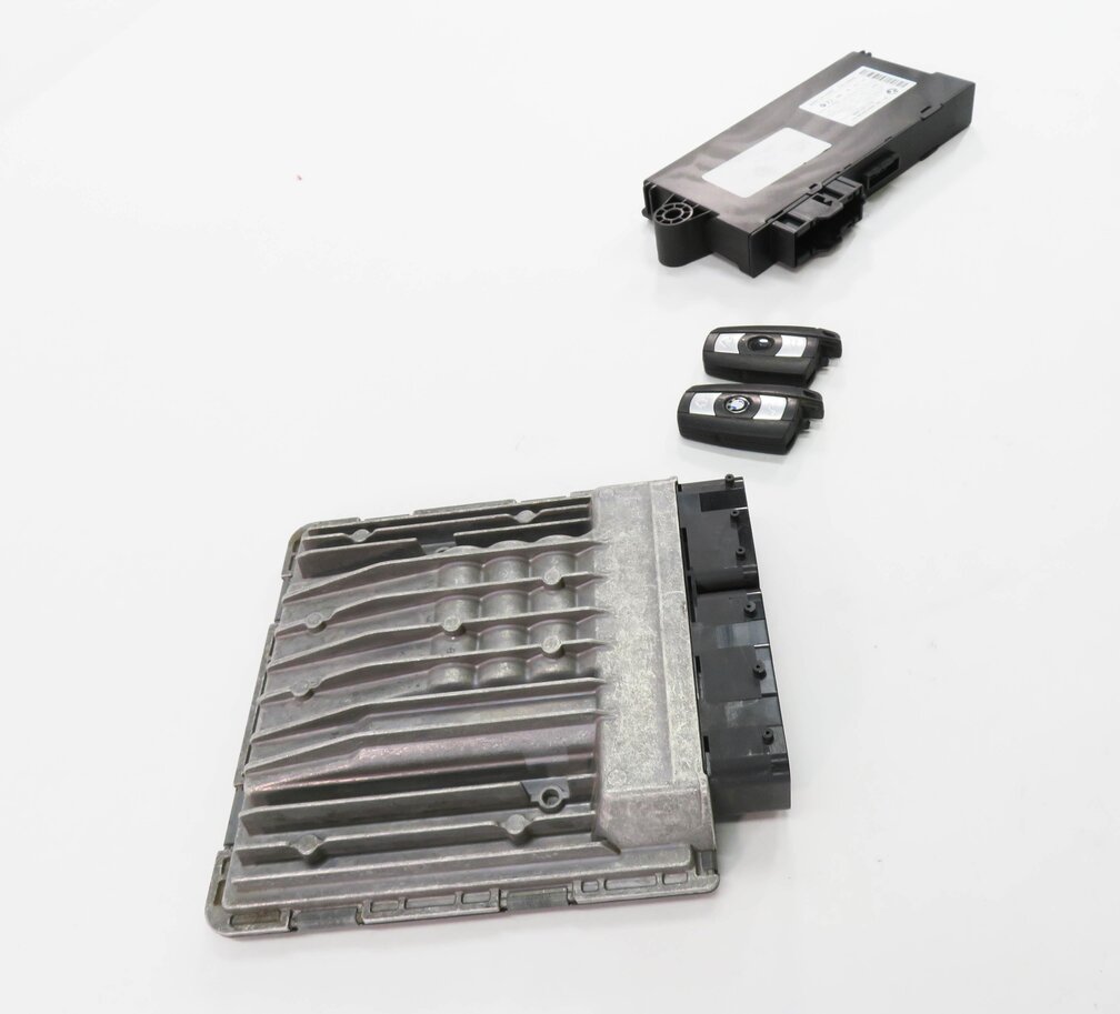 Thumbnail 2: 2007 BMW X5 (E70) 3.0L N52 ENGINE ECM DME CAS3 IMMOBILIZER MODULE KEY SET
