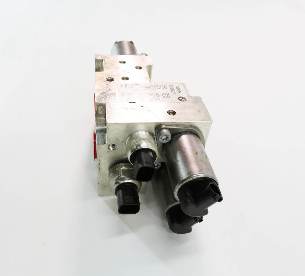 Thumbnail 3: 2007 BMW X5 (E70) 3.0L N52 ENGINE - DYNAMIC DRIVE HYDRAULIC VALVE BLOCK