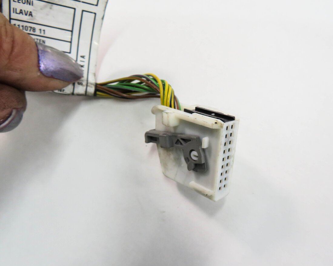 Thumbnail 5: 2007 BMW X5 (E70) REAR PDC PARK DISTANCE SENSOR SET w/ HARNESS (BLACK)