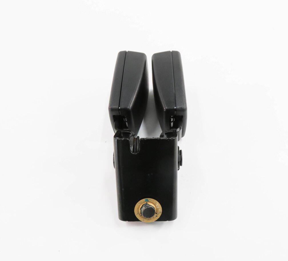 Thumbnail 5: 2007 BMW X5 (E70) LEFT & RIGHT REAR 3rd THIRD ROW SEAT SEATBELT BUCKLE RECEIVER