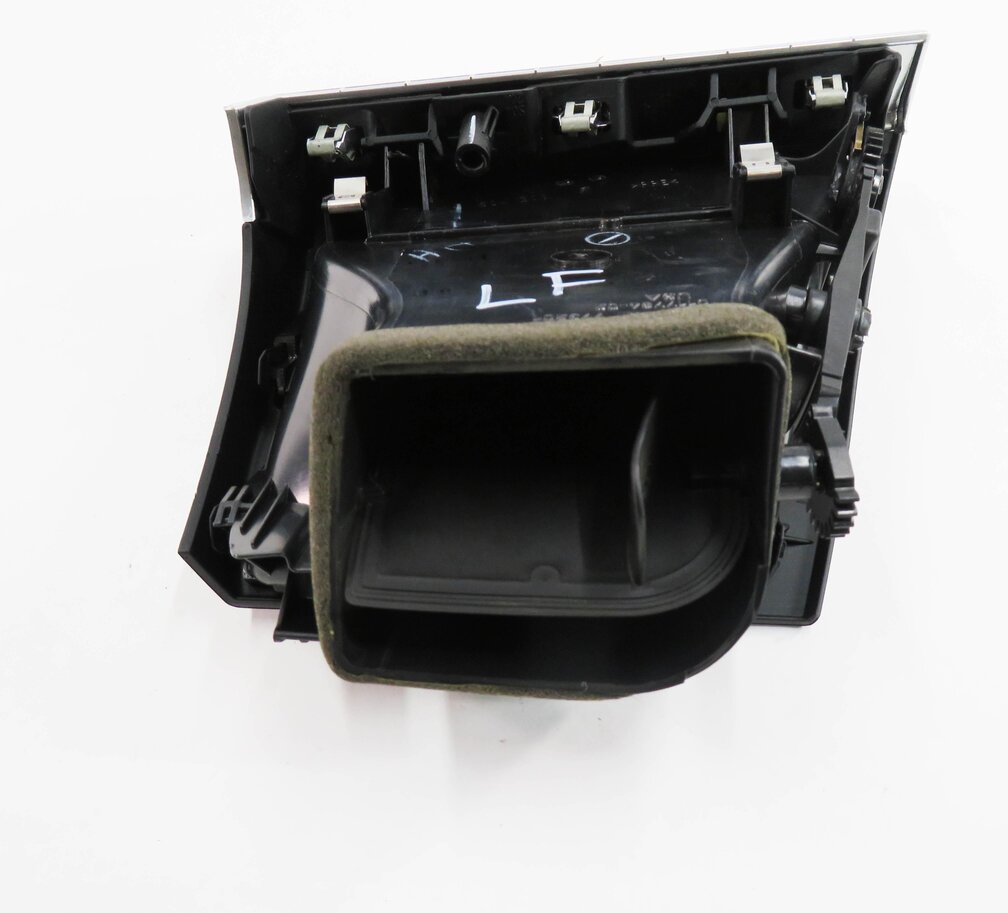 Thumbnail 7: 2007 BMW X5 (E70) LEFT FRONT DRIVER DASH HEATER A/C AIR VENT