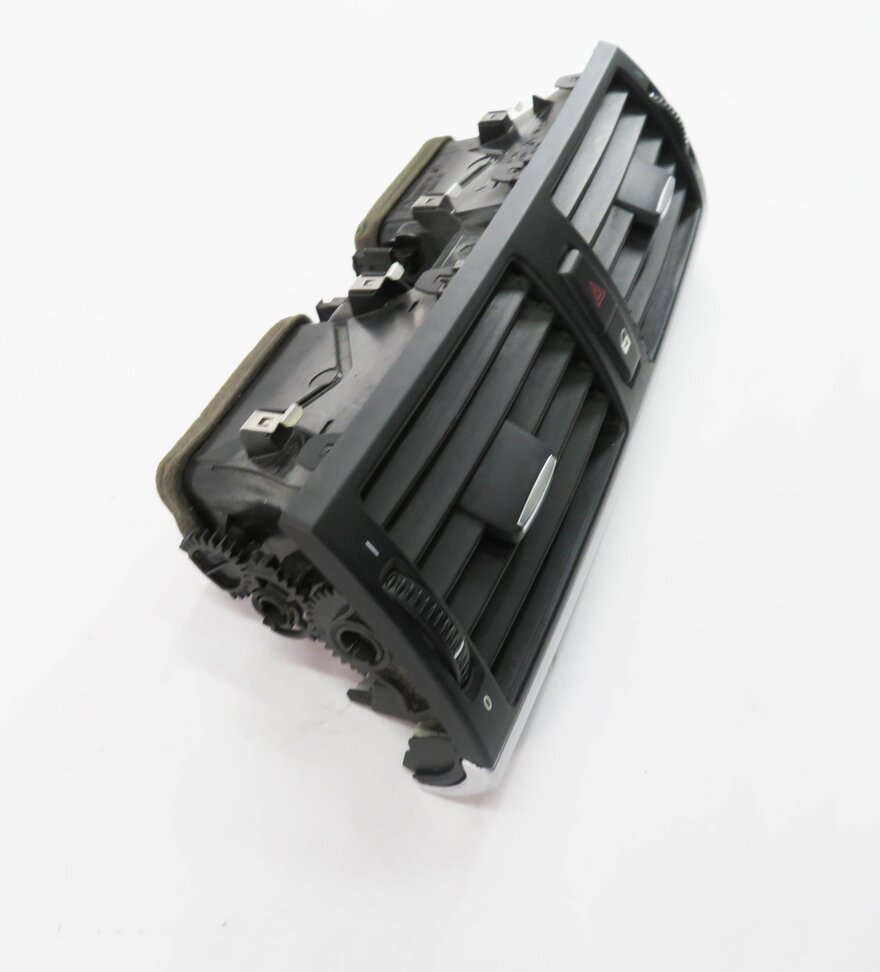 Thumbnail 4: 2007 BMW X5 (E70) CENTER DASH HEATER A/C AIR VENT w/ HAZARD & CENTRAL LOCK