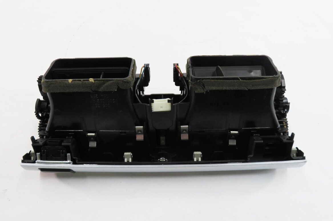 Thumbnail 6: 2007 BMW X5 (E70) CENTER DASH HEATER A/C AIR VENT w/ HAZARD & CENTRAL LOCK