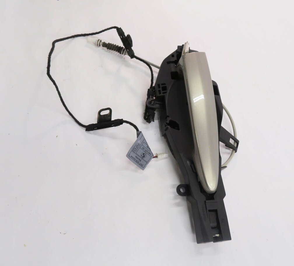 Thumbnail 4: 2007 BMW X5 (E70) RIGHT FRONT PASSENGER COMFORT ACCESS DOOR HANDLE (BRONZE A53)