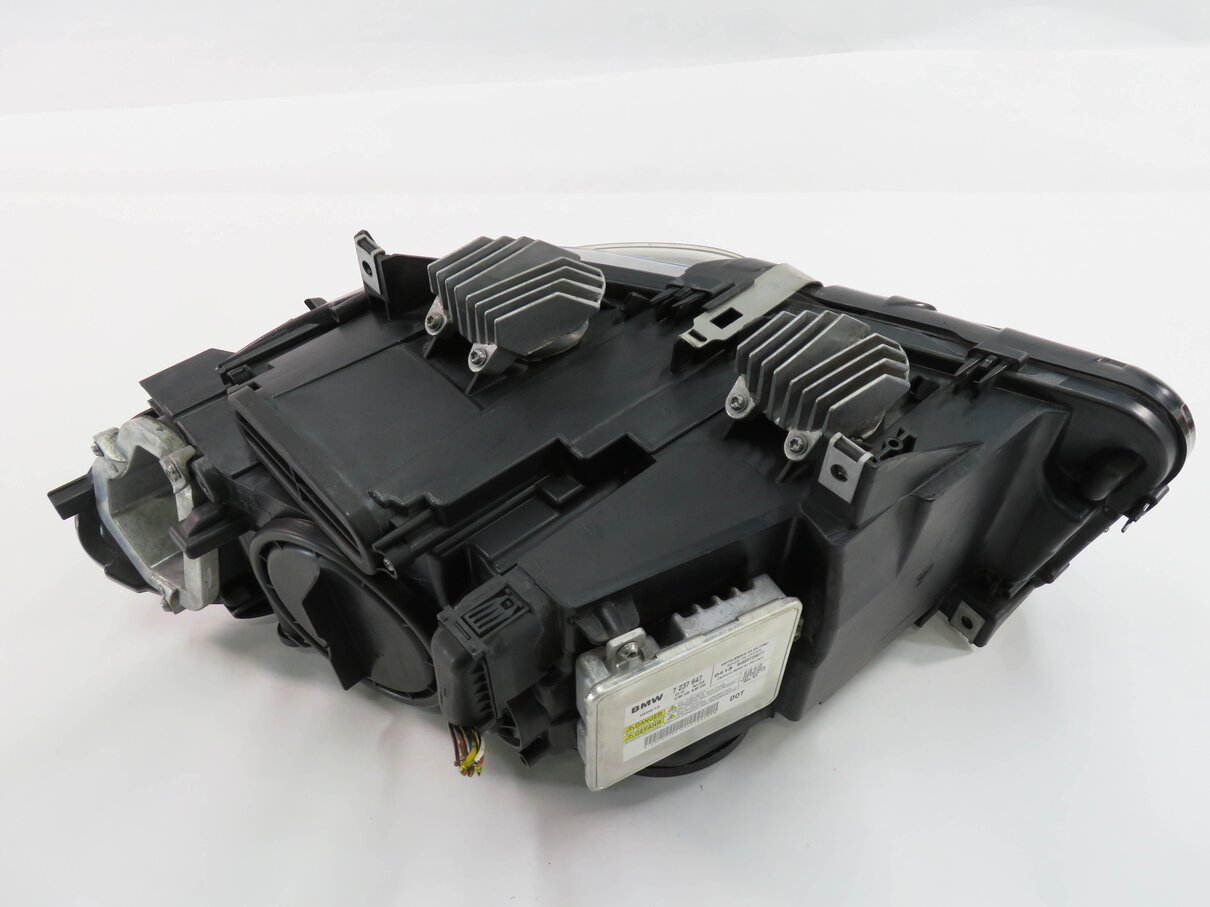 Thumbnail 7: 2011-2013 BMW 528i 535i 550i M5 (F10) RIGHT - XENON HID ADAPTIVE HEADLIGHT LAMP