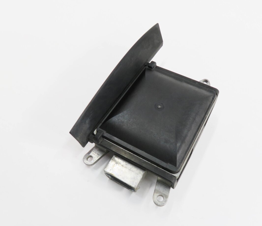 2011 BMW 550i (F10) RIGHT LANE DEPARTURE WARNING BLIND SPOT MODULE (MASTER)