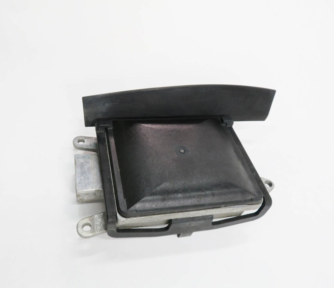 Thumbnail 3: 2011 BMW 550i (F10) RIGHT LANE DEPARTURE WARNING BLIND SPOT MODULE (MASTER)