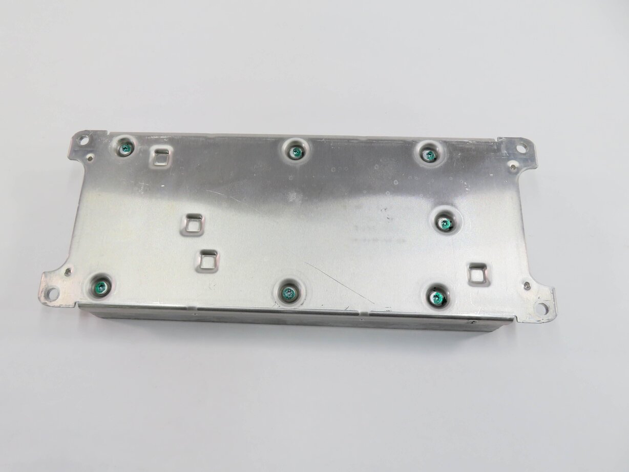 Thumbnail 5: 2011 BMW 550i (F10) BLUETOOTH TELEMATICS COMMUNICATION CONTROL MODULE