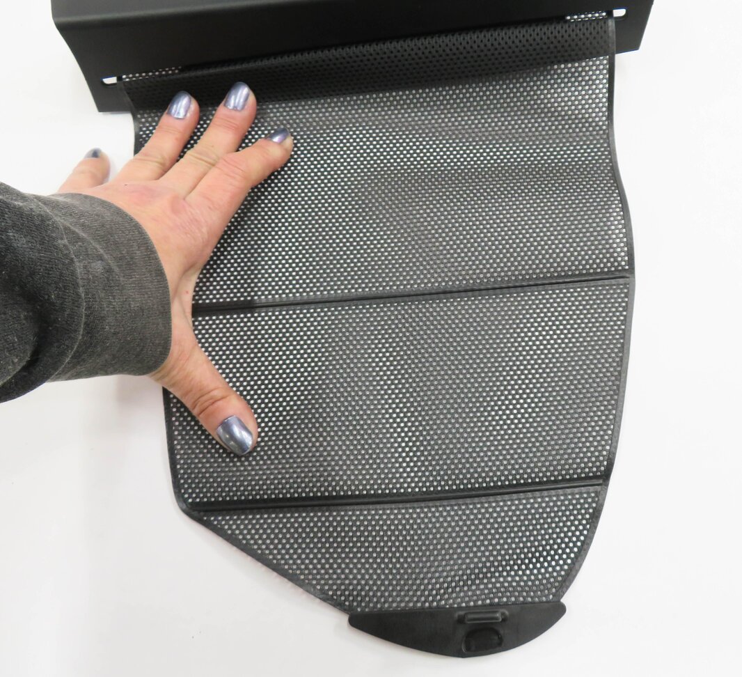 Thumbnail 6: 2011-2016 BMW 528i 535i 550i (F10) RIGHT REAR DOOR QUARTER VENT WINDOW SUNSHADE