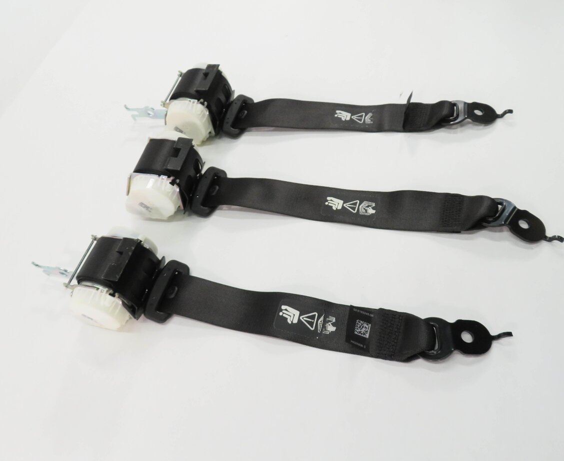 Thumbnail 4: 2011 BMW 550i (F10) REAR SEAT SEATBELT RETRACTOR SET-3 (BLACK)