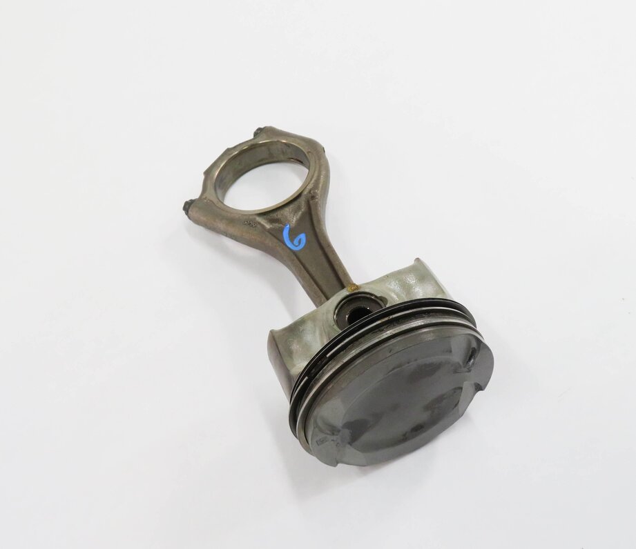 09-14 BMW X5 X6 550i 750i (E70 E71 F10 F01 F06 F07) 4.4L TWIN TURBO RIGHT PISTON