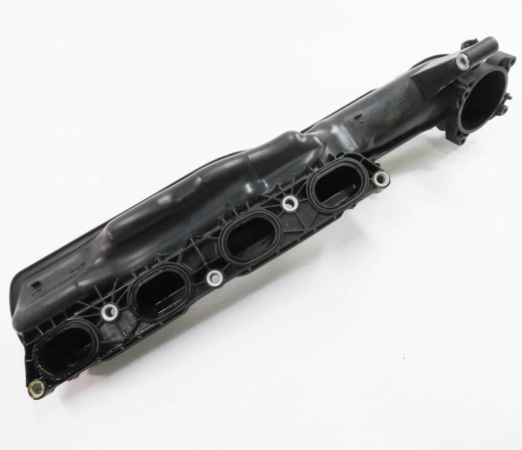 08-14 BMW 550i 650i 750i X5 X6 (F01 F10 E70 E71) 4.4L N63 RIGHT INTAKE MANIFOLD