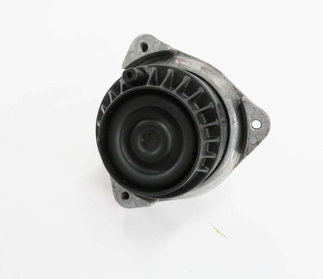 2011 BMW 550i (F10) 4.4L N63 TWIN TURBO ENGINE - RIGHT MOTOR MOUNT